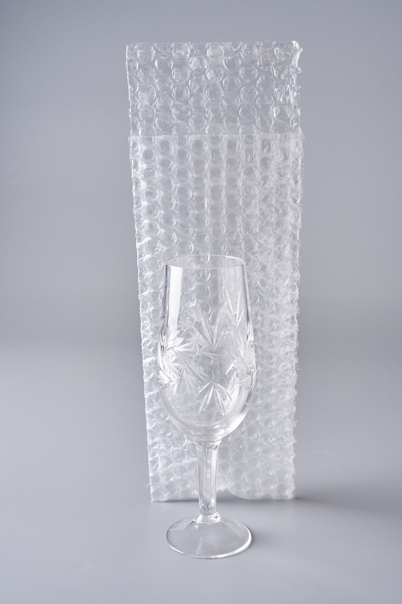 Пакет воздушно-пузырчатый (ВПП, пузырьковый, пупырчатый), 10х25+5 см, с клеевым клапаном, трехслойный, 100 шт.