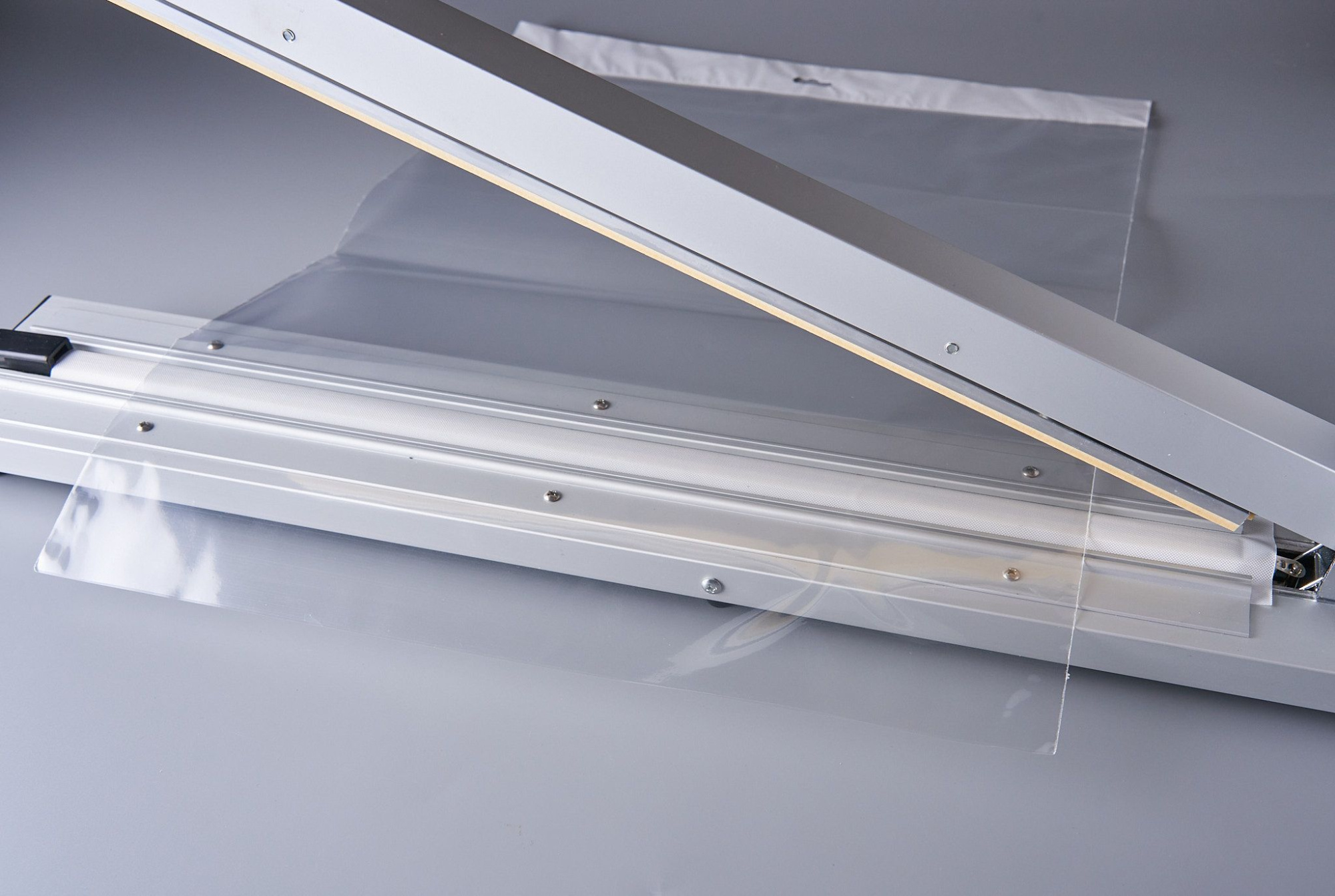 Пакет упаковочный БОПП с клеевым клапаном, 40х50 см, с европодвесом 4 см, ПОД ЗАПАЙКУ ! 30 мкм, 500 шт.