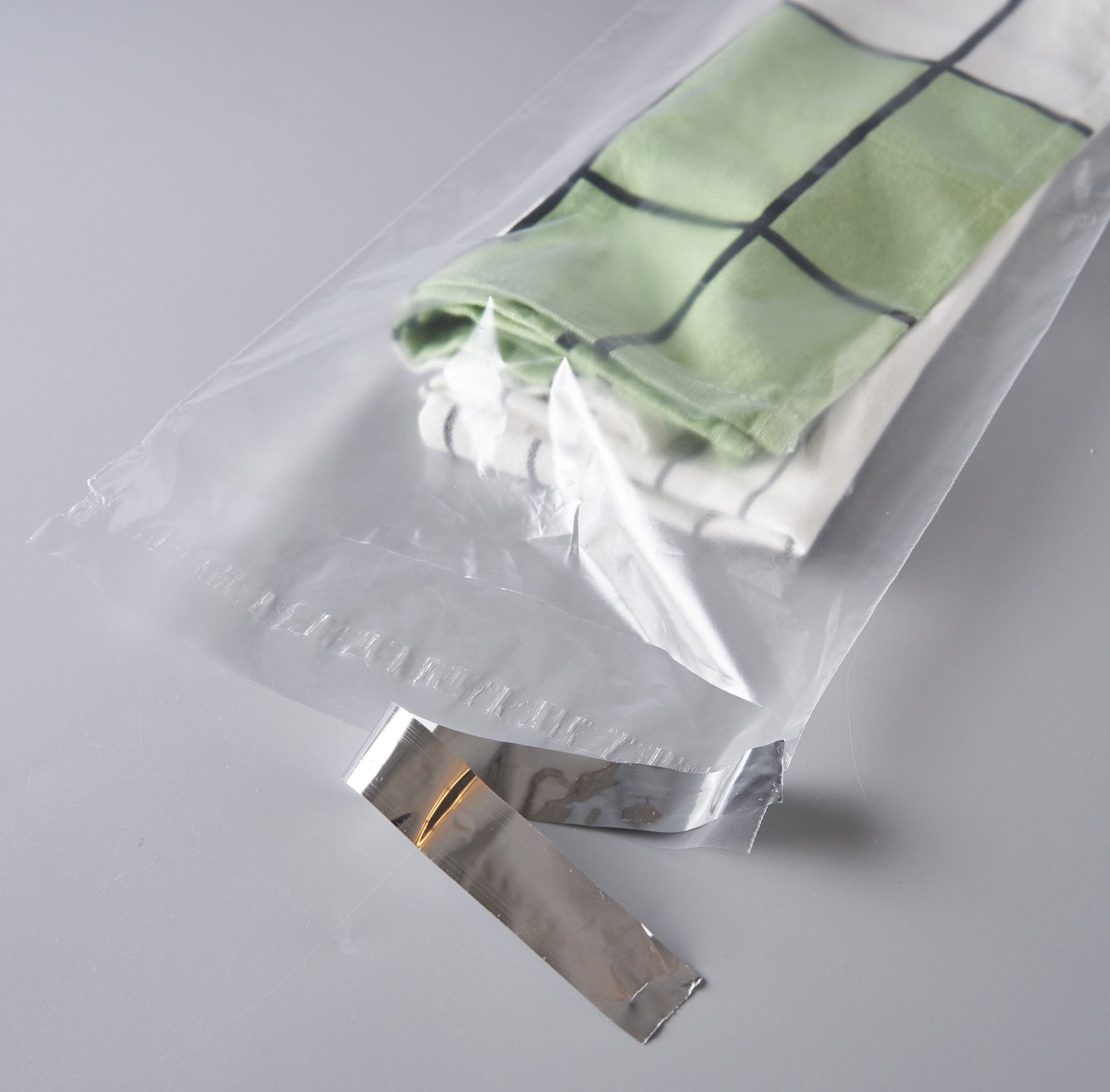 Курьерский пакет, ПРОЗРАЧНЫЙ, 200х400+40 мм, с клеевым клапаном, 30 мкм. (сейф пакет) 100 шт.